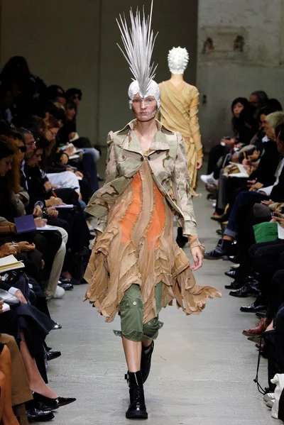 Look 11
